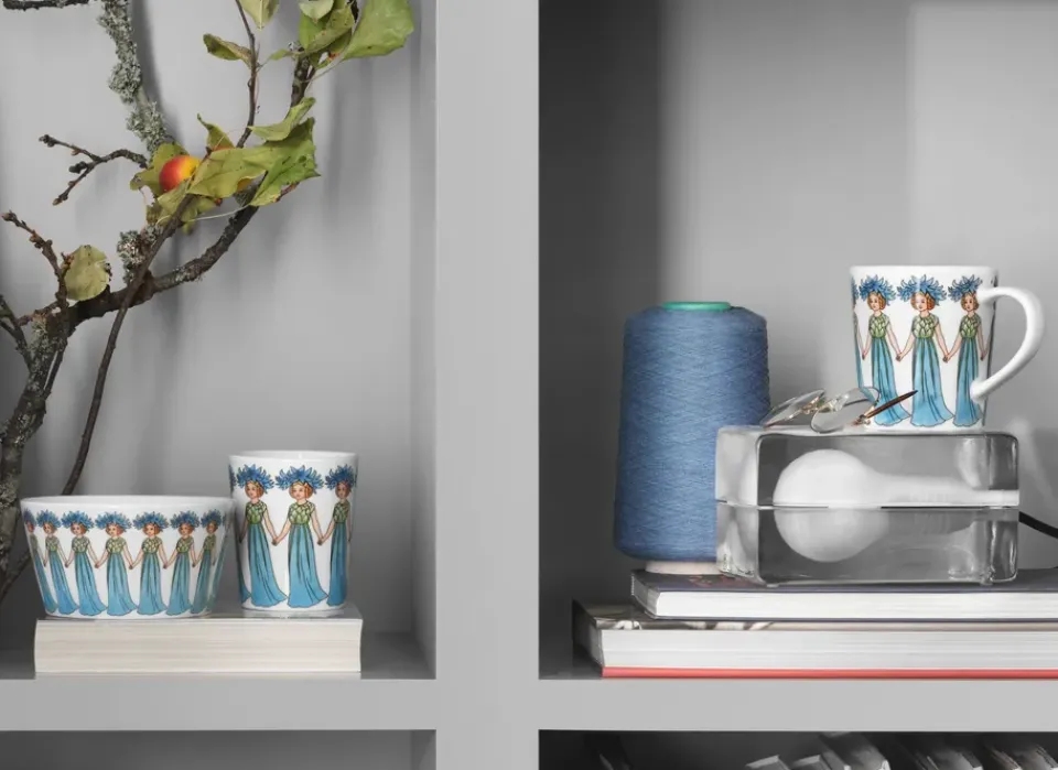 Design House Stockholm Blåklint mug with handle, 40 cl BlueWhite Outlet