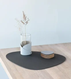 LIND DNA Core placemat curve L, Flecked anthracite Black Online