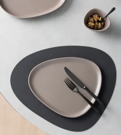 LIND DNA Curve Stoneware plate 26x30 cm, Warm Grey GreyBeige Best