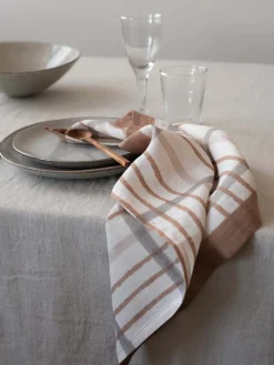 Tell Me More Ella napkin 50x50 cm, Hazelnut checkered BeigeBrown Clearance