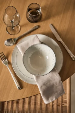 Broste Copenhagen Hune cutlery 16 pcs, Brushed satin hammered Silver-coloured Sale