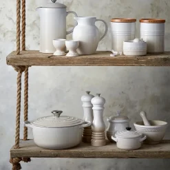 Le Creuset egg cup, Meringue Beige Online