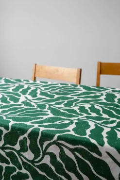 Fine Little Day Leaves tablecloth 149x250 cm, Green GreenWhite Hot