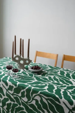 Fine Little Day Leaves tablecloth 149x250 cm, Green GreenWhite Hot