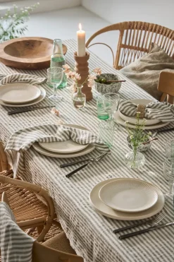 Tell Me More Leon tablecloth 145x270 cm, Seagrass WhiteGreen Best