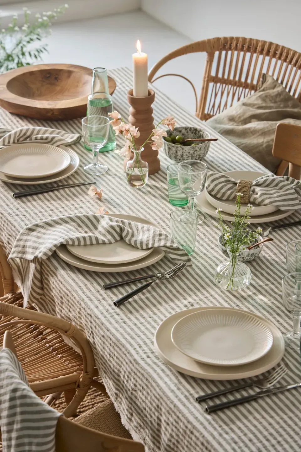 Tell Me More Leon tablecloth 145x330 cm, Seagrass WhiteGreen