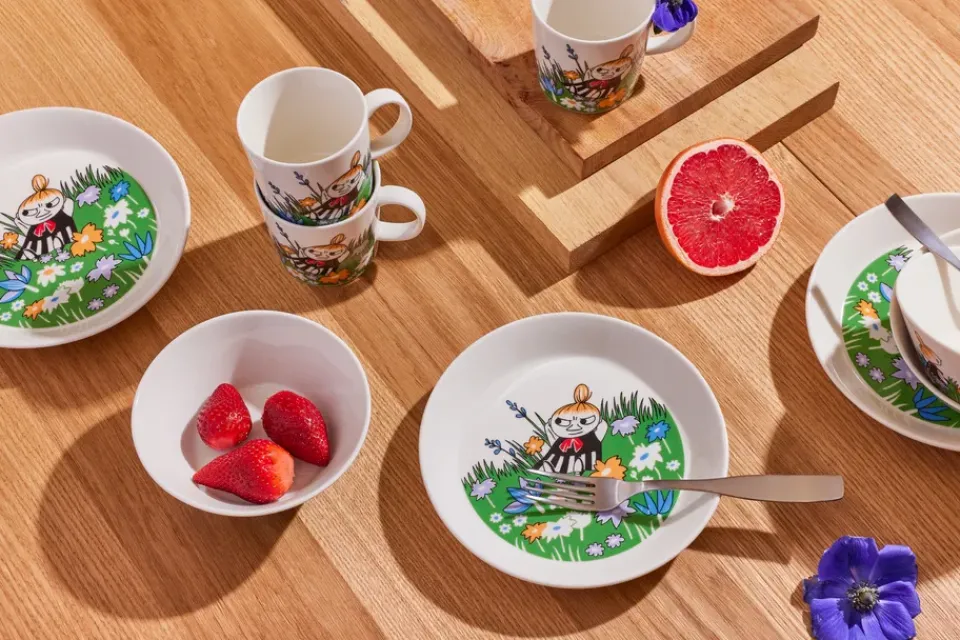 Moomin Arabia Little My and meadow Moomin mug, White- Multi Hot
