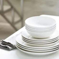 Royal Doulton Maze plate set 12 pieces, White New