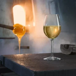 Orrefors Merlot white wine glass, 29 cl Transparent Hot