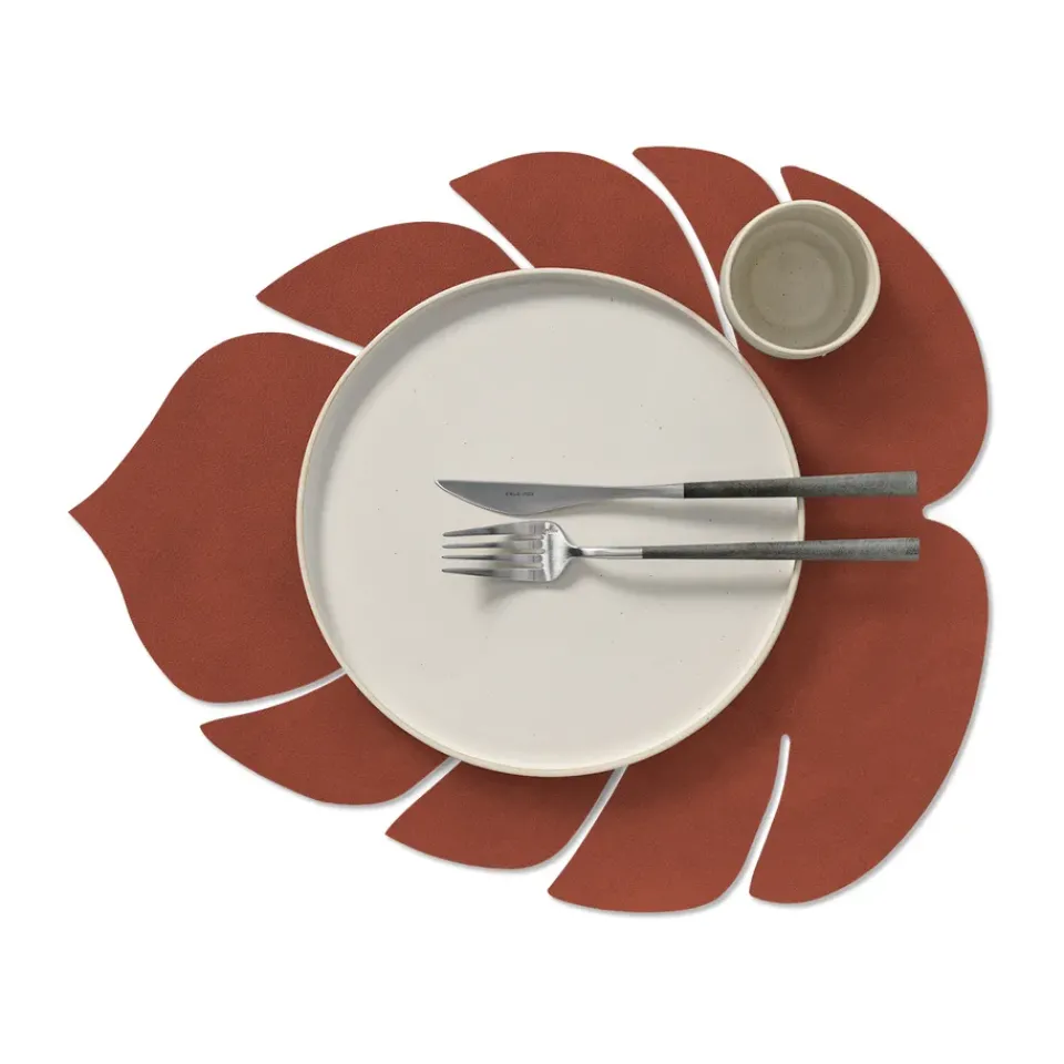 LIND DNA Monstera Leaf Nupo placemat L, Sienna Red Discount