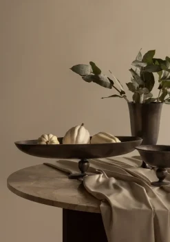Audo Copenhagen Pavot serving tray on foot, Brown Hot