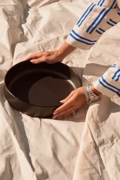 Aida Raw serving bowl Ø30cm, Titanium Black