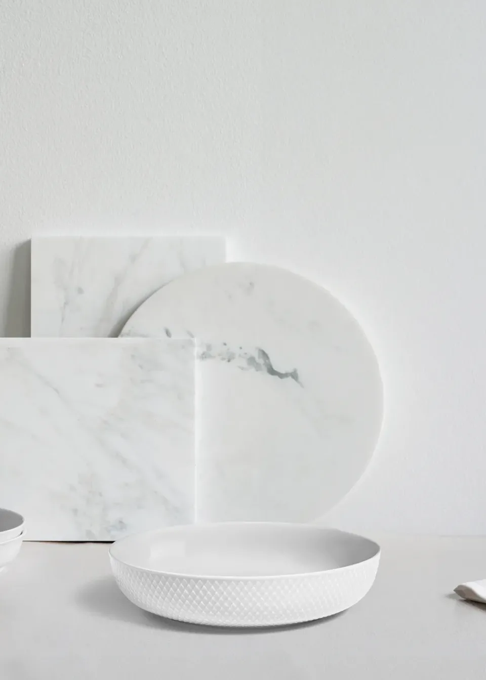 Lyngby Porcelæn Rhombe serving bowl Ø28 cm, White Outlet