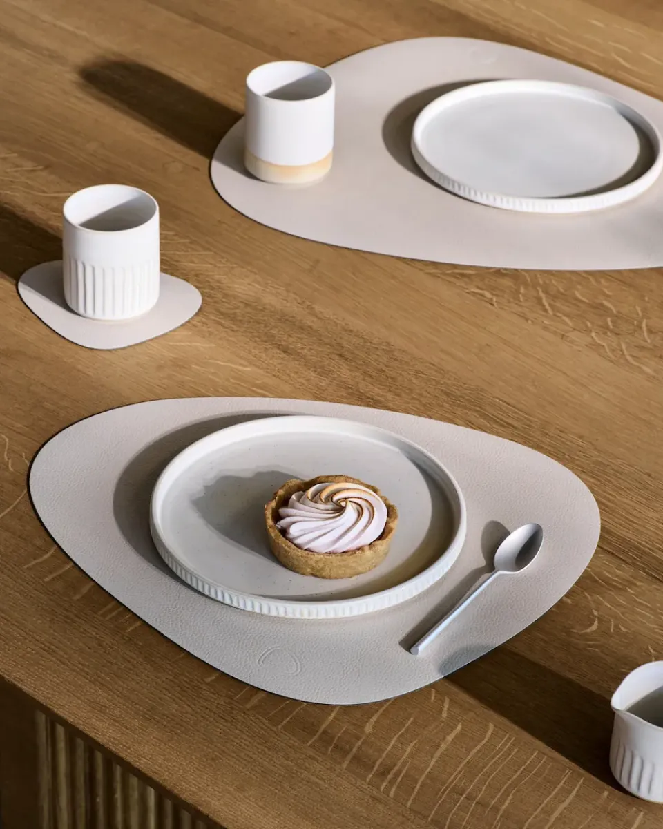 LIND DNA Serene placemat curve L 37x44 cm, Cream White