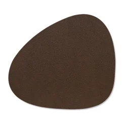 LIND DNA Serene placemat curve S 24x28 cm, Hazel Brown Hot