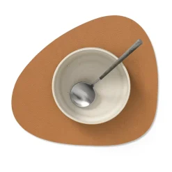 LIND DNA Serene placemat curve S 24x28 cm, Natue BrownOrange Outlet