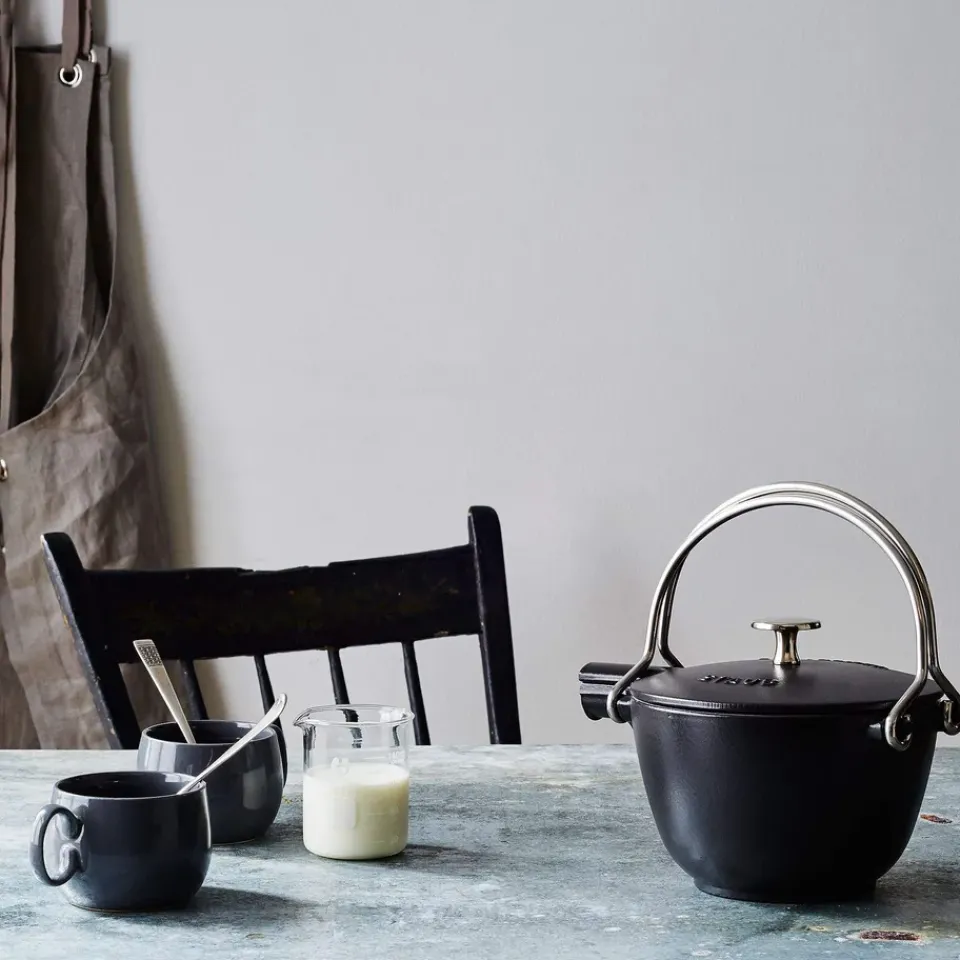STAUB teapot round 1.15 L, Black Best