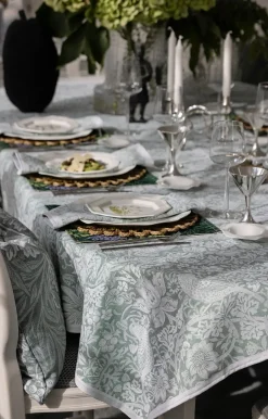 Ekelund Linneväveri Strawberry Thief tablecloth 150x300 cm, Green Outlet