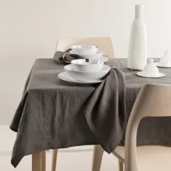 Himla Sunshine tablecloth 145x250 cm, Charcoal (dark ) Grey Outlet
