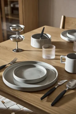 Scandi Living Taper plate 26cm, Light Grey