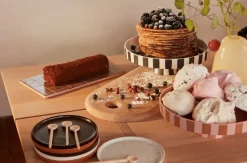 OYOY Toppu serving plate large Ø27 cm, Caramel-rose OrangePink Outlet