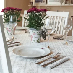 Ekelund Linneväveri Åttebladrose table cloth , 150x260 cm Beige Hot