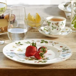 Wedgwood Wild Strawberry tea cup, 15 cl GreenMultiPink Online